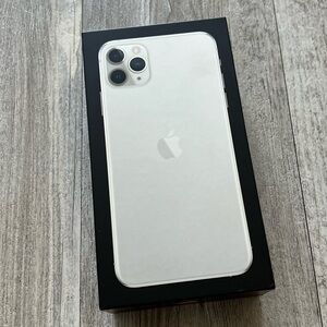 Apple iPhone 11 Pro Max Silver 64GB Box Only